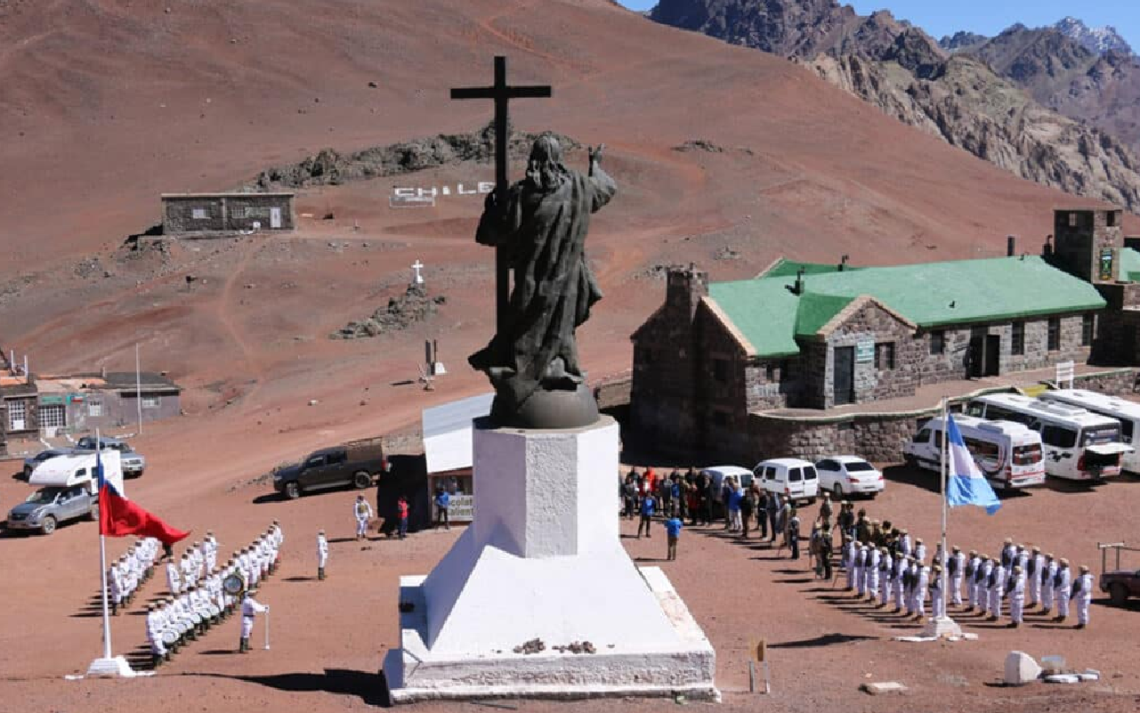El Cristo Redentor en Mendoza y su altura majestuosa!