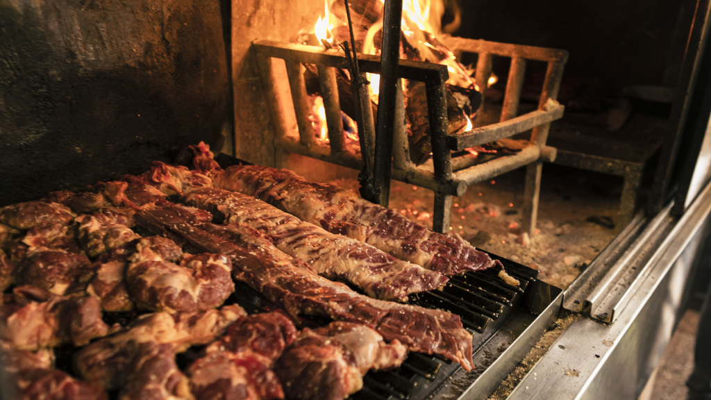 Rutas Gastronómicas en Buenos Aires: Sabores Auténticos en la Capital Rutas Gastronómicas en Buenos Aires: platos y comidas típicas de la ciudad
