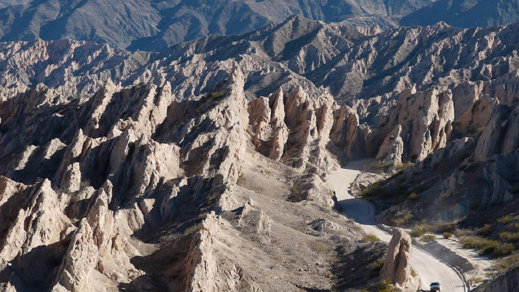 Guía para Explorar los Pueblos Pintorescos de Salta: Cultura y Tradición Andina Los Valles Calchaquíes: Explorando los pueblos de Salta